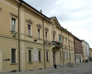 Scandiano. PNRR, i costi si impennano e la giunta rinuncia alla mensa della Bassi