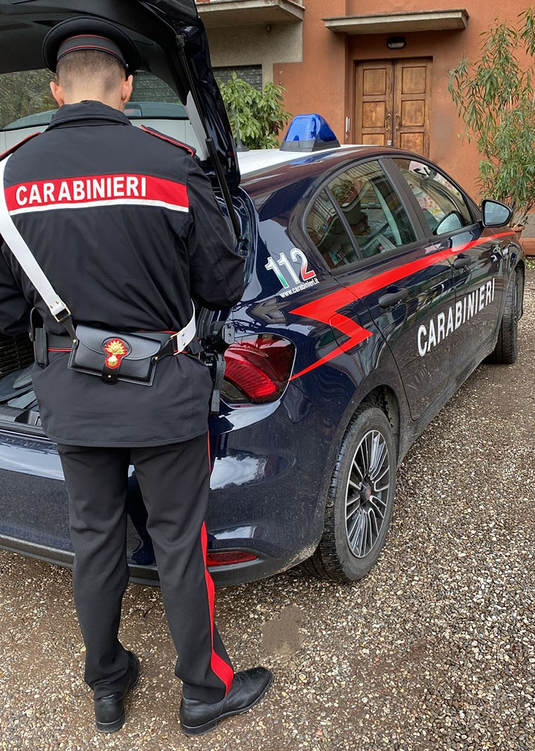 Droga in casa scoperta dl fiuto del cane antidroga: 50enne denunciato